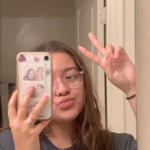 Meet your Posher, Kiana